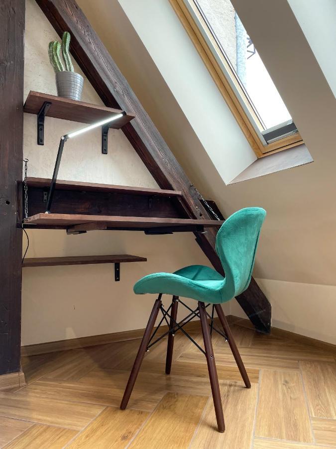 Long Attic Studio بوزنان المظهر الخارجي الصورة